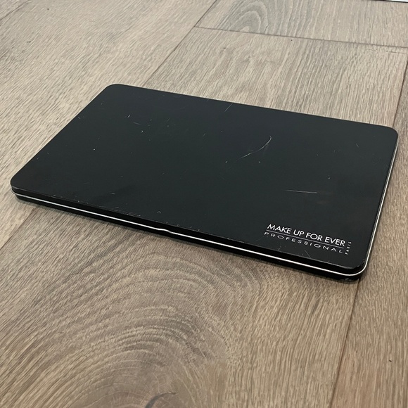 Make Up For Ever Magnetized Customizable Makeup Palette, Large, Black - Picture 2 of 5